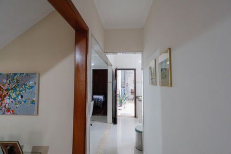 Casa à venda com 201m², 4 quartos e 2 vagasCorredor