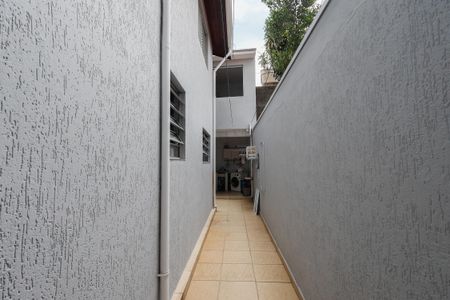 Casa à venda com 201m², 4 quartos e 2 vagasCorredor