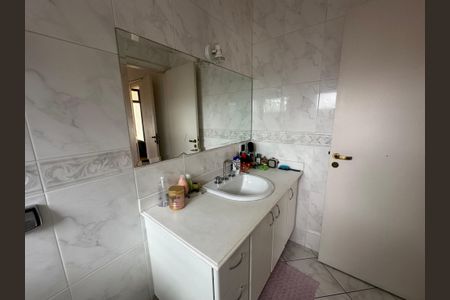 Casa de condomínio para alugar com 833m², 7 quartos e 6 vagasBanheiro da Suíte 3