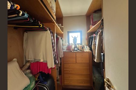 Casa de condomínio para alugar com 833m², 7 quartos e 6 vagasCloset da suíte 3