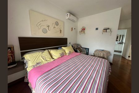 Casa de condomínio para alugar com 833m², 7 quartos e 6 vagasSuíte 3