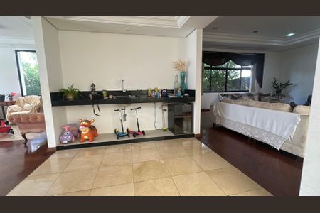 Casa de condomínio para alugar com 833m², 7 quartos e 6 vagasBar