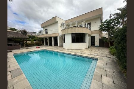 Casa de condomínio para alugar com 833m², 7 quartos e 6 vagasPiscina