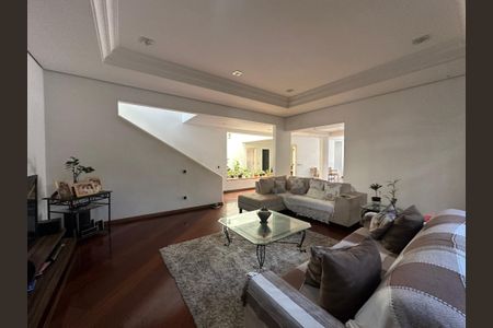 Casa de condomínio para alugar com 833m², 7 quartos e 6 vagasSala