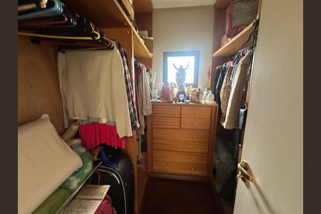 Casa de condomínio para alugar com 833m², 7 quartos e 6 vagasCloset da suíte 3