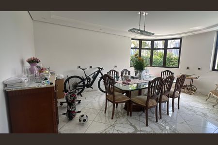 Casa de condomínio para alugar com 833m², 7 quartos e 6 vagasSala de Jantar