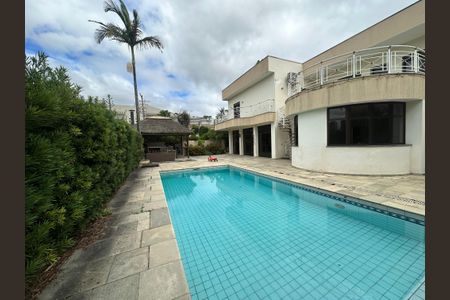 Casa de condomínio para alugar com 833m², 7 quartos e 6 vagasPiscina