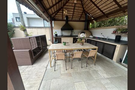 Casa de condomínio para alugar com 833m², 7 quartos e 6 vagasChurrasqueira