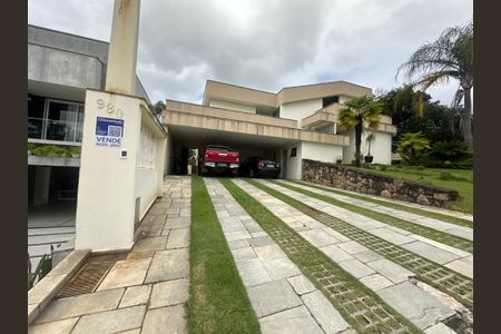 Casa de condomínio para alugar com 833m², 7 quartos e 6 vagasFachada
