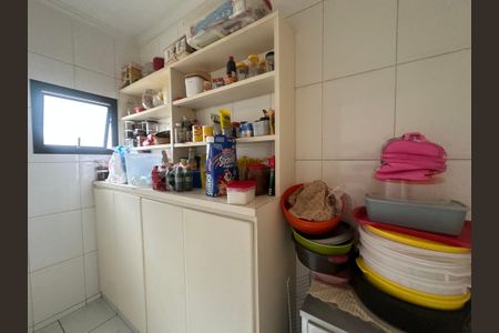 Casa de condomínio para alugar com 833m², 7 quartos e 6 vagasDespensa