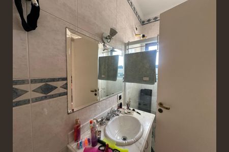 Casa de condomínio para alugar com 833m², 7 quartos e 6 vagasBanheiro da Suíte 1