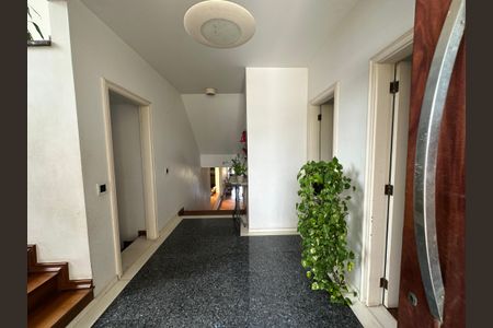 Casa de condomínio para alugar com 833m², 7 quartos e 6 vagasHall de entrada