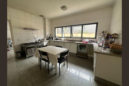 Casa de condomínio para alugar com 833m², 7 quartos e 6 vagasCozinha