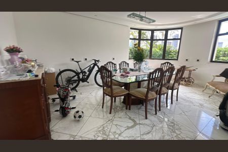 Casa de condomínio para alugar com 833m², 7 quartos e 6 vagasSala de Jantar