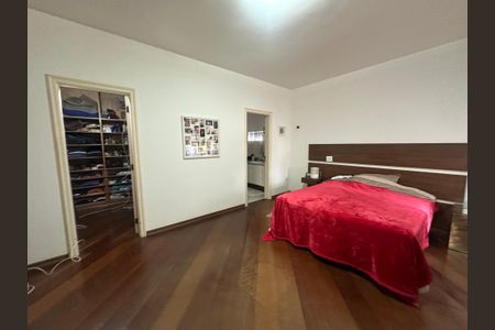 Casa de condomínio para alugar com 833m², 7 quartos e 6 vagasSuíte 5