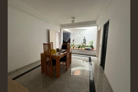 Casa de condomínio para alugar com 833m², 7 quartos e 6 vagasSala de Almoço