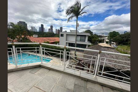 Casa de condomínio para alugar com 833m², 7 quartos e 6 vagasLavabo