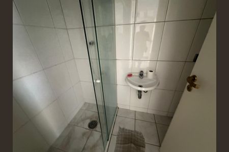 Casa de condomínio para alugar com 833m², 7 quartos e 6 vagasBanheiro de serviço