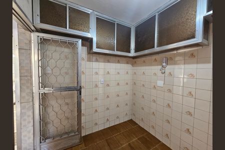 Apartamento para alugar com 80m², 2 quartos e 3 vagas Apartamento para alugar com 80m², 2 quartos e 3 vagasCozinha