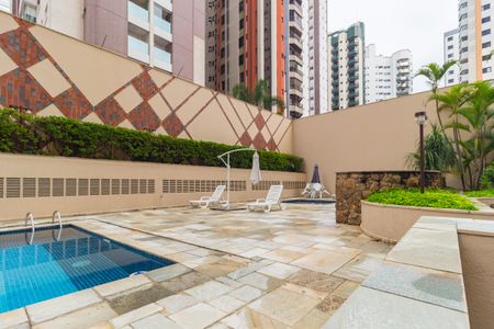 Apartamento à venda com 128m², 3 quartos e 2 vagas Apartamento à venda com 128m², 3 quartos e 2 vagasPiscina