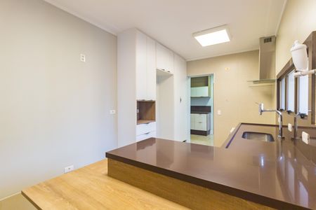 Apartamento à venda com 128m², 3 quartos e 2 vagas Apartamento à venda com 128m², 3 quartos e 2 vagasCozinha
