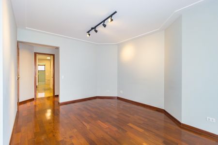 Apartamento à venda com 128m², 3 quartos e 2 vagas Apartamento à venda com 128m², 3 quartos e 2 vagasSala de Jantar