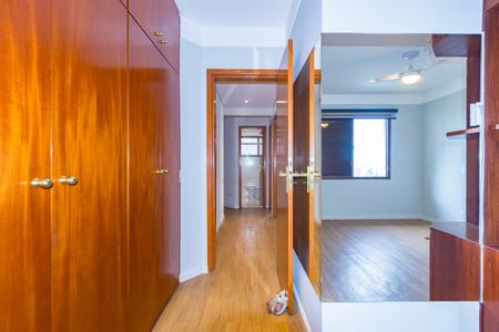 Apartamento à venda com 128m², 3 quartos e 2 vagas Apartamento à venda com 128m², 3 quartos e 2 vagasCloset - Suíte