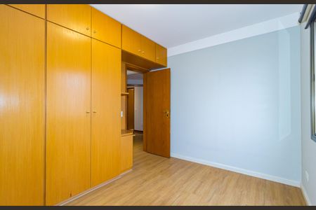 Apartamento à venda com 128m², 3 quartos e 2 vagas Apartamento à venda com 128m², 3 quartos e 2 vagasQuarto 2