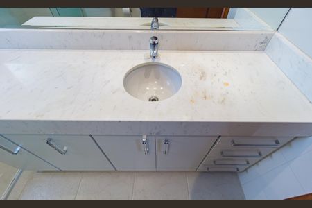 Apartamento à venda com 128m², 3 quartos e 2 vagas Apartamento à venda com 128m², 3 quartos e 2 vagasDetalhe Banheiro - Suíte