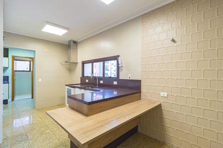 Apartamento à venda com 128m², 3 quartos e 2 vagas Apartamento à venda com 128m², 3 quartos e 2 vagasCozinha