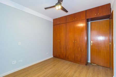 Apartamento à venda com 128m², 3 quartos e 2 vagas Apartamento à venda com 128m², 3 quartos e 2 vagasQuarto 1