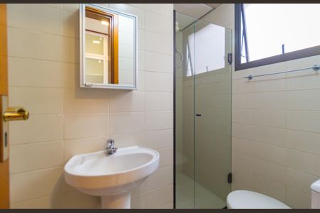 Apartamento à venda com 128m², 3 quartos e 2 vagas Apartamento à venda com 128m², 3 quartos e 2 vagasBanheiro - Área de Serviço