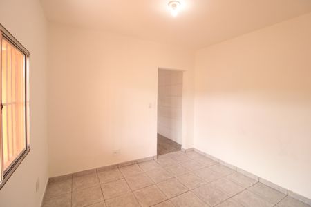 Quarto 2 de casa para alugar com 2 quartos, 75m² em Vila Sao Jose (cidade Dutra), São Paulo