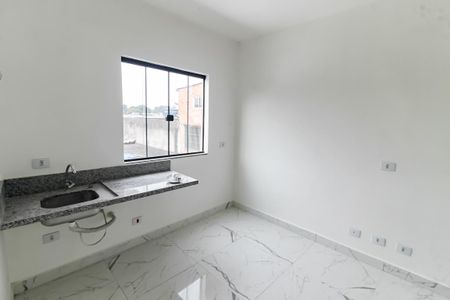 Cozinha de kitnet/studio para alugar com 1 quarto, 27m² em Jardim Clementino, Taboão da Serra