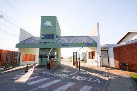 Casa de condomínio para alugar com 91m², 3 quartos e sem vaga Casa de condomínio para alugar com 91m², 3 quartos e sem vagaFachada