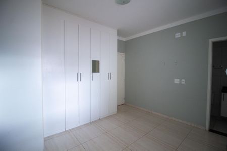 Casa de condomínio para alugar com 91m², 3 quartos e sem vaga Casa de condomínio para alugar com 91m², 3 quartos e sem vagaSuíte