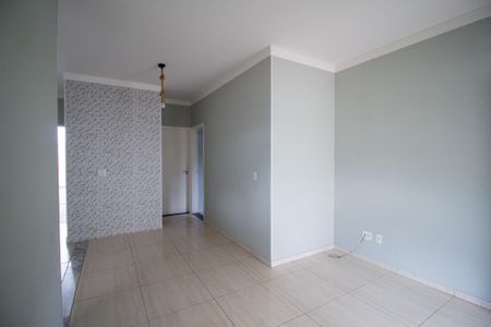 Sala de casa de condomínio para alugar com 3 quartos, 91m² em Aparecidinha, Sorocaba