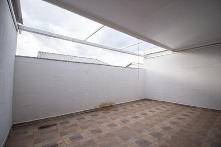 Casa de condomínio para alugar com 91m², 3 quartos e sem vaga Casa de condomínio para alugar com 91m², 3 quartos e sem vagaQuintal