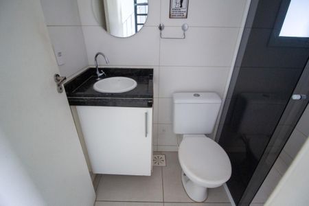 Casa de condomínio para alugar com 91m², 3 quartos e sem vaga Casa de condomínio para alugar com 91m², 3 quartos e sem vagaBanheiro