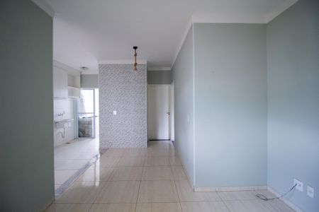 Sala de casa de condomínio para alugar com 3 quartos, 91m² em Aparecidinha, Sorocaba