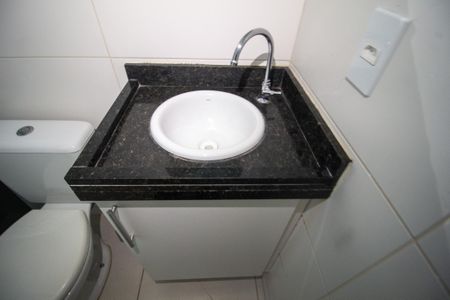 Casa de condomínio para alugar com 91m², 3 quartos e sem vaga Casa de condomínio para alugar com 91m², 3 quartos e sem vagaBanheiro da Suíte