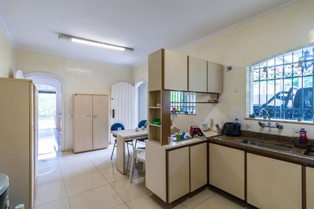 Casa à venda com 309m², 4 quartos e 8 vagasCozinha