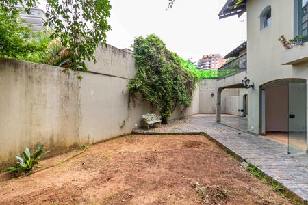 Casa à venda com 309m², 4 quartos e 8 vagasJardim