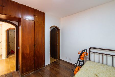 Casa à venda com 309m², 4 quartos e 8 vagasQuarto de serviço