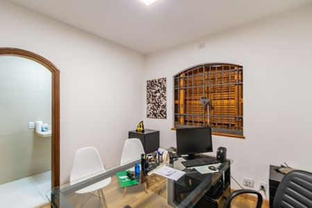 Casa à venda com 309m², 4 quartos e 8 vagasSuite 01