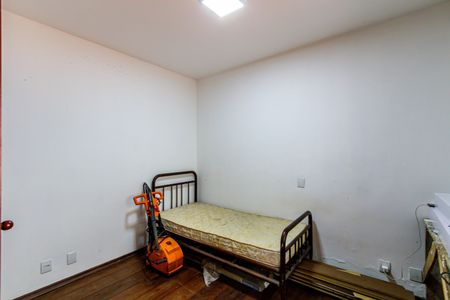 Casa à venda com 309m², 4 quartos e 8 vagasQuarto de serviço