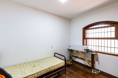 Casa à venda com 309m², 4 quartos e 8 vagasQuarto de serviço