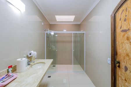 Casa à venda com 309m², 4 quartos e 8 vagasSuite 02 - Banheiro