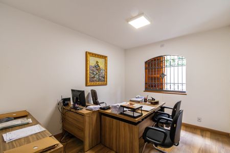 Casa à venda com 309m², 4 quartos e 8 vagasQuarto 02