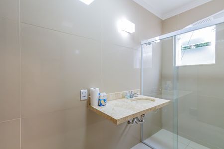 Casa à venda com 309m², 4 quartos e 8 vagasSuite 01 - Banheiro